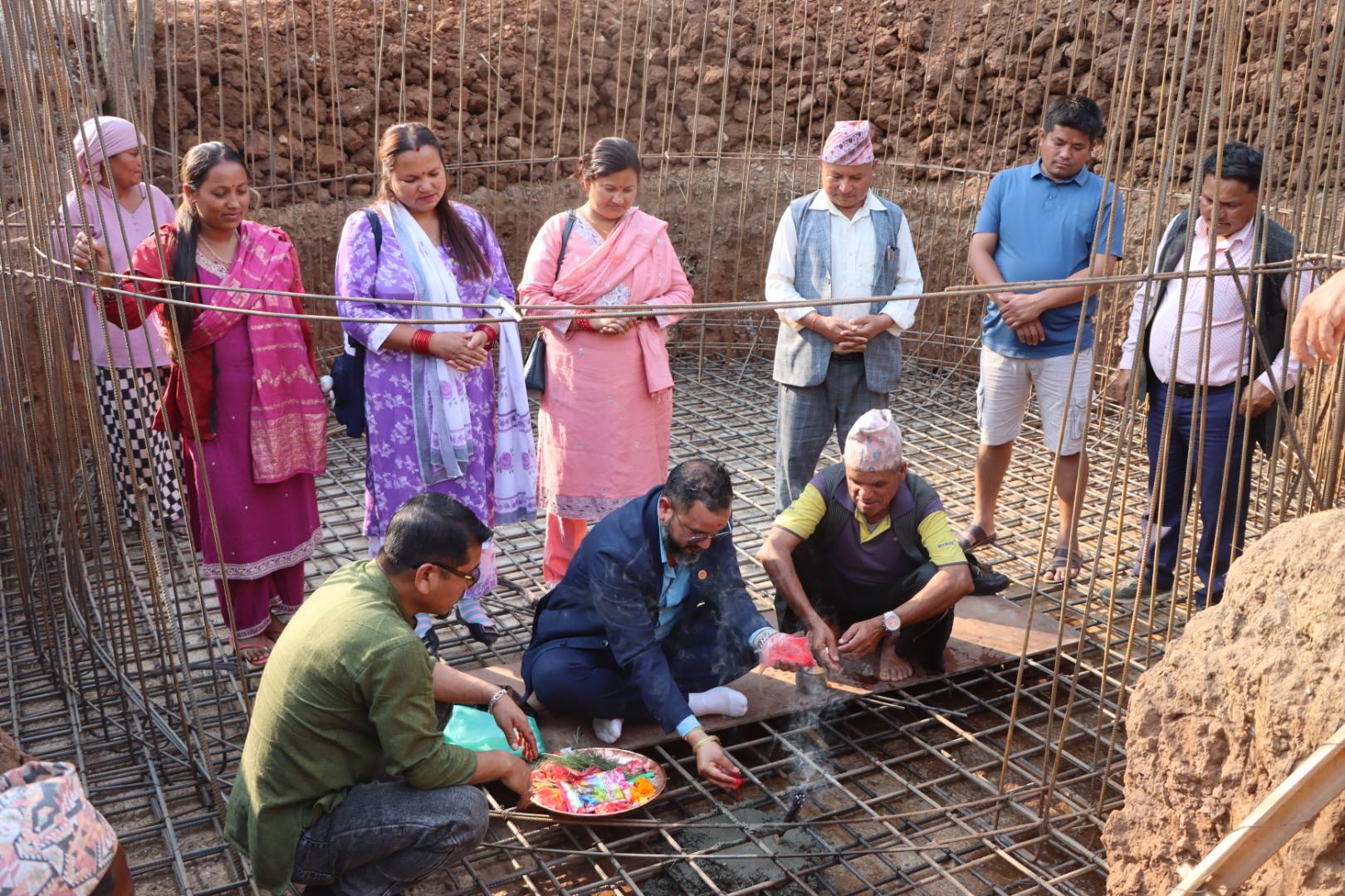 डेढ महिनामा काम सक्ने गरि साङघारमा एक करोडको खानेपानी आयोजनाको काम सुरु