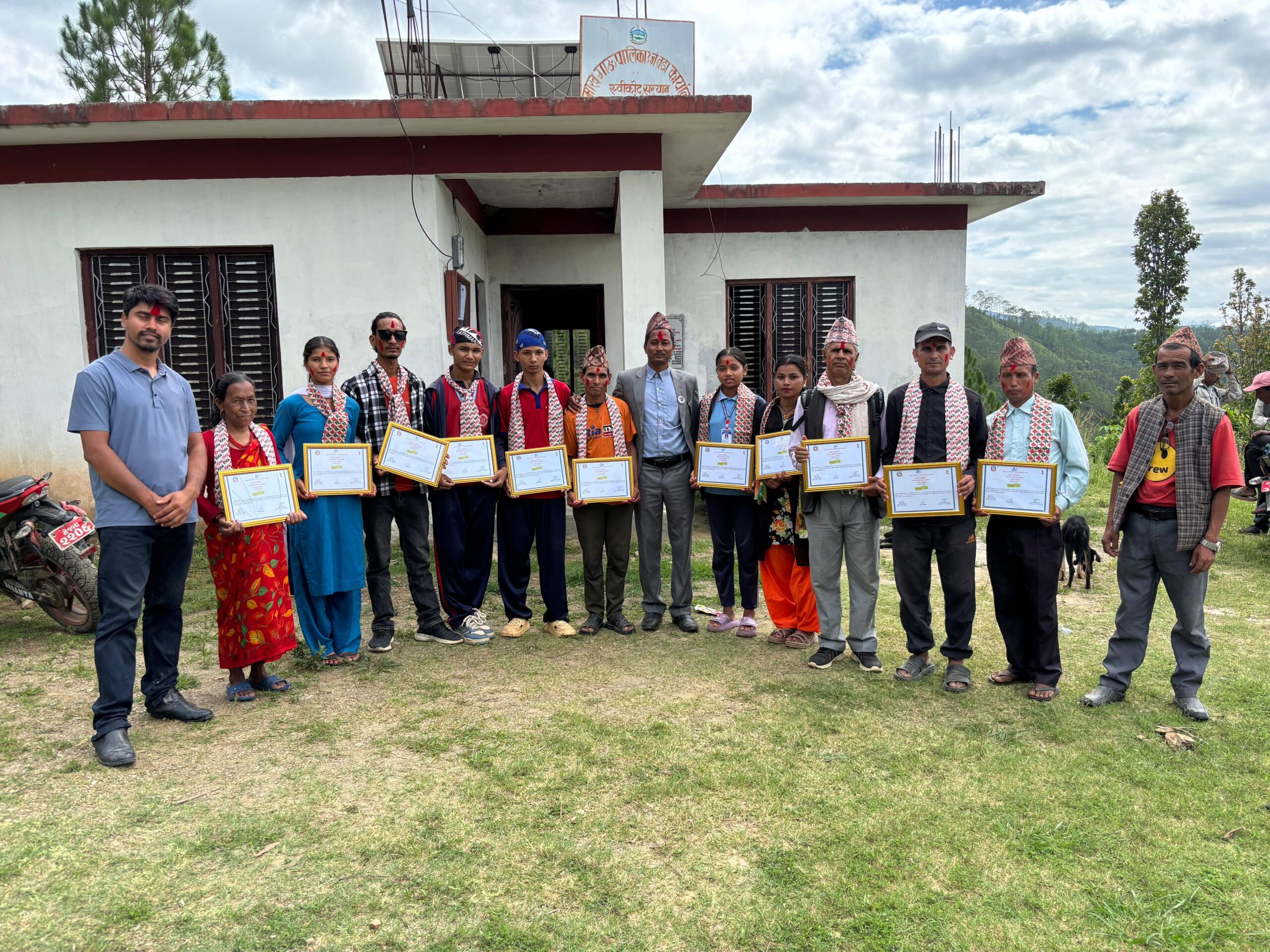 कुमाख गाउँपालिका –१ मा उत्कृष्ट जनशक्तिलाई सम्मान