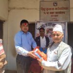 २ सय १ जेष्ठ नागरिक र अपाङ्गता भएका व्यक्तिलाई झुल र छाता