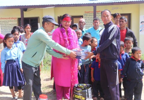 जन्मदिनको अवसरमा छात्रावासका बालबालिकालाई खाद्यन्न र शैक्षिक सामाग्री सहयोग