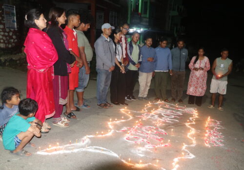 सल्यानमा ‘जेनजी’ आन्दोलनमा ज्यान गुमाएकाको सम्झनामा दीप प्रज्वलन