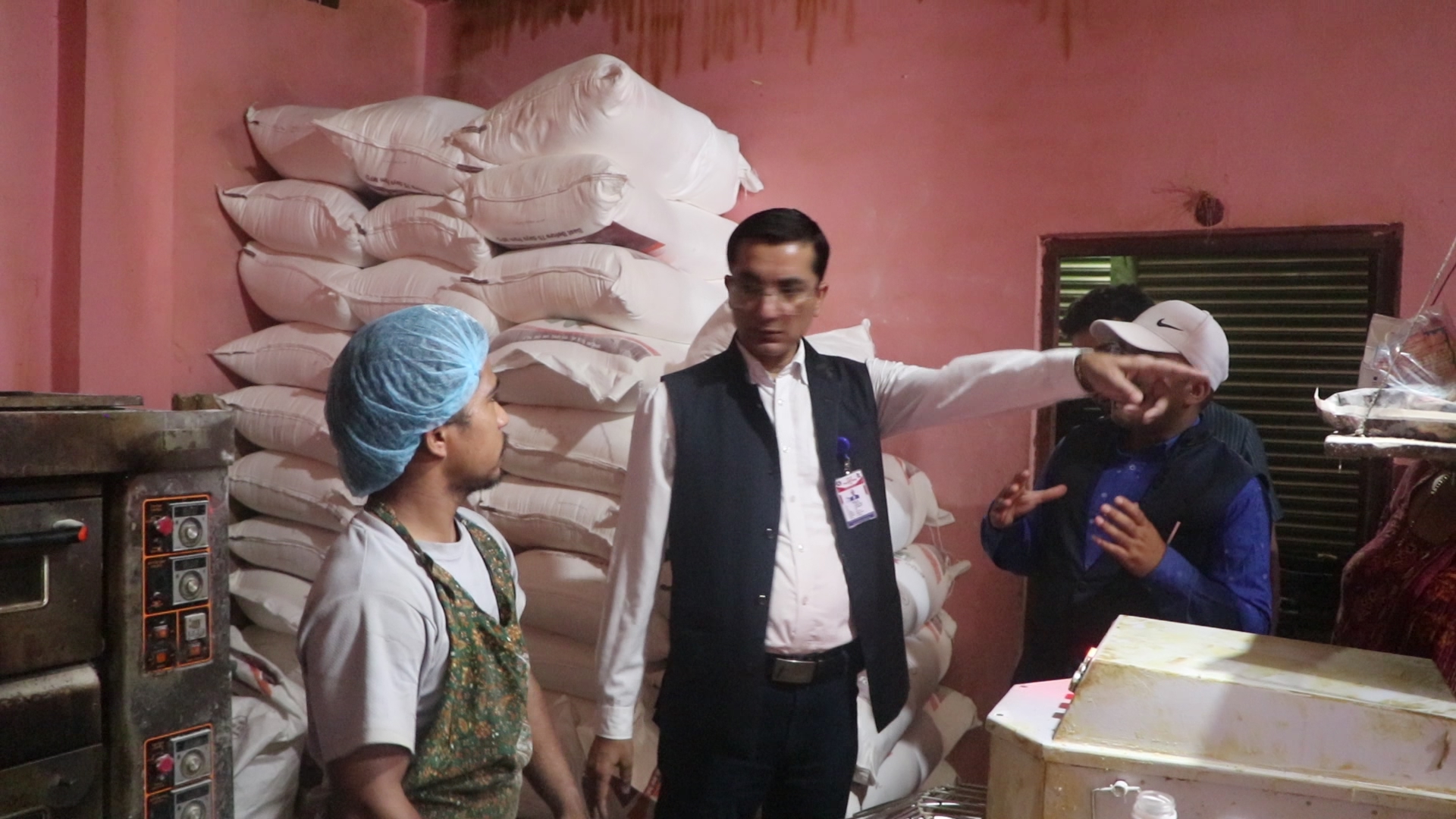 सल्यानमा १ लाख ५४ हजारभन्दा बढीका म्याद गएका उपभोग्य सामग्री नष्ट