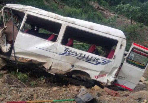 सल्यानमा फोर्स गाडी दुर्घटना : ३ जनाको मृत्यु