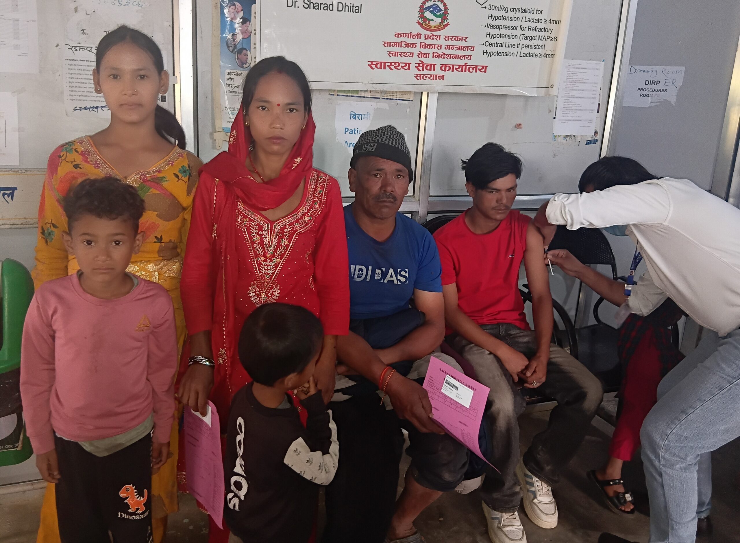 सल्यानमा बहुलाहा कुकुरको टोकाइबाट ६ जना घाइते