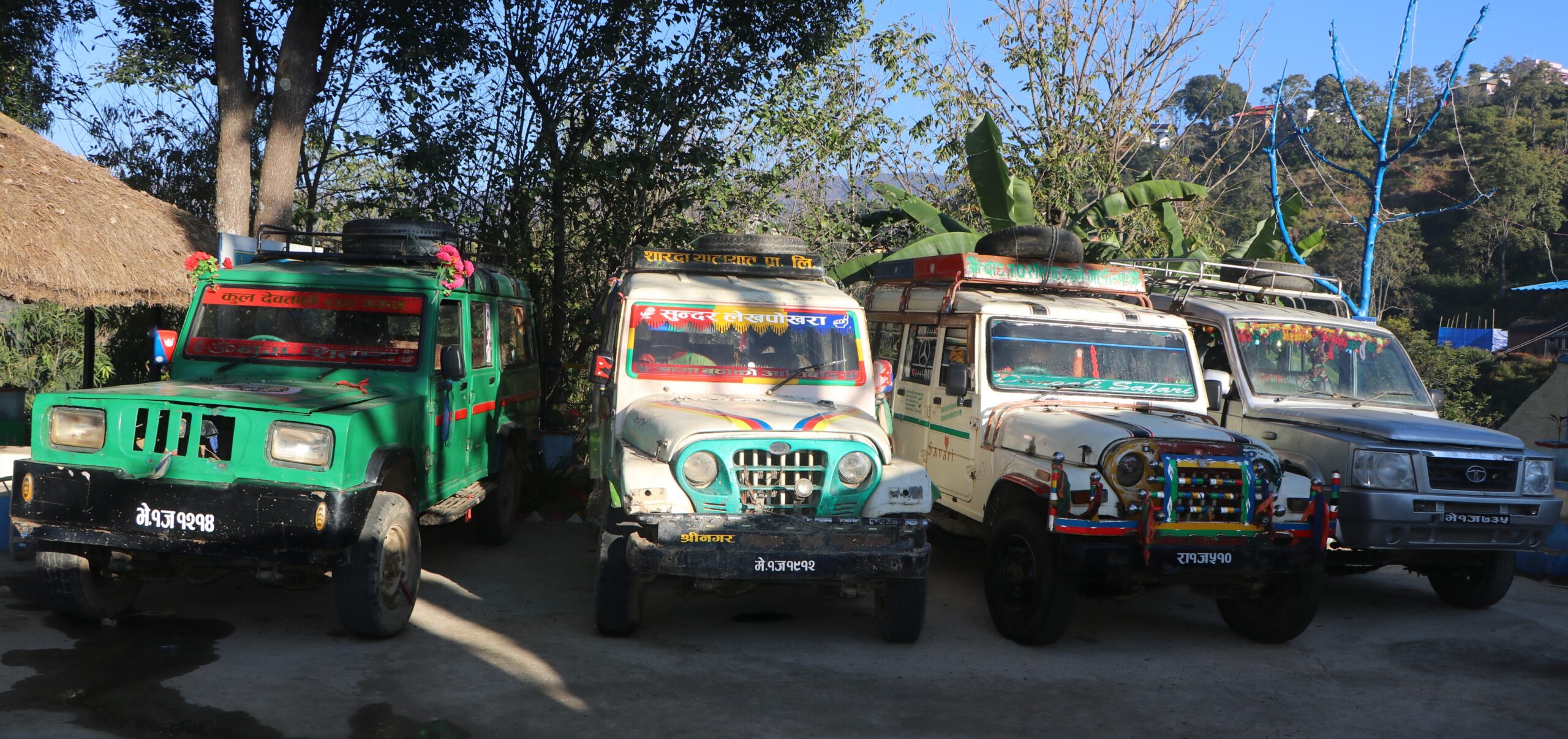 सल्यानमा अवैध रुपमा सञ्चालन भैरहेका ४ साना जिप गाडी प्रहरीको नियन्त्रणमा