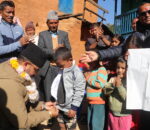 छात्रावासका बालबालिकालाई न्यानो कपडा वितरण