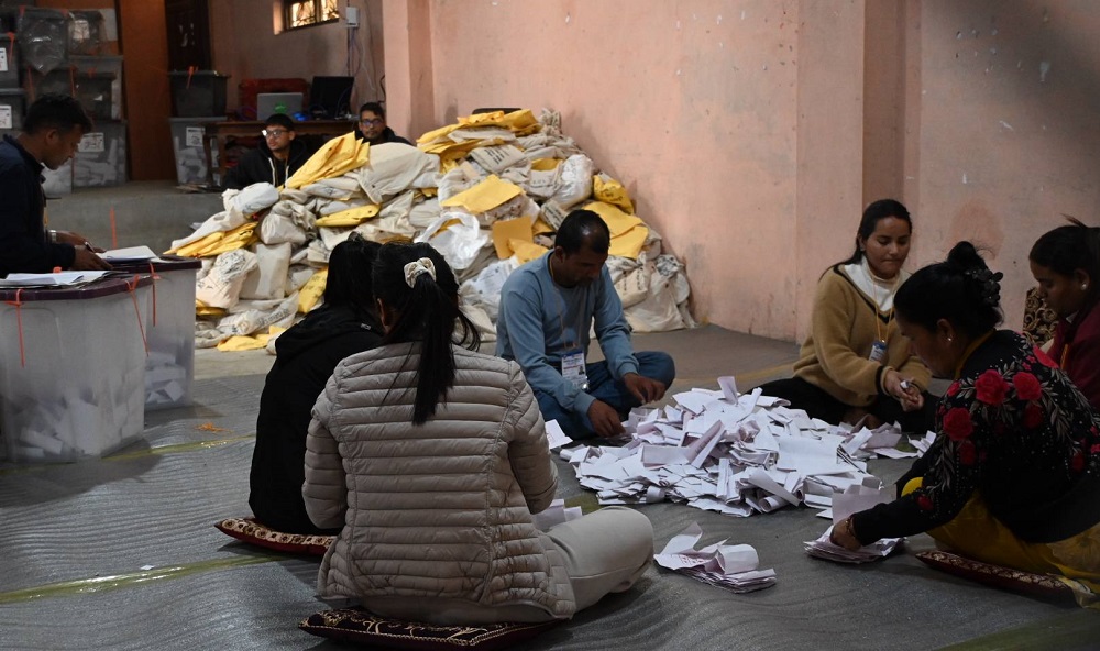 सल्यानमा ६ हजार ४ सय ९३ मत बदर